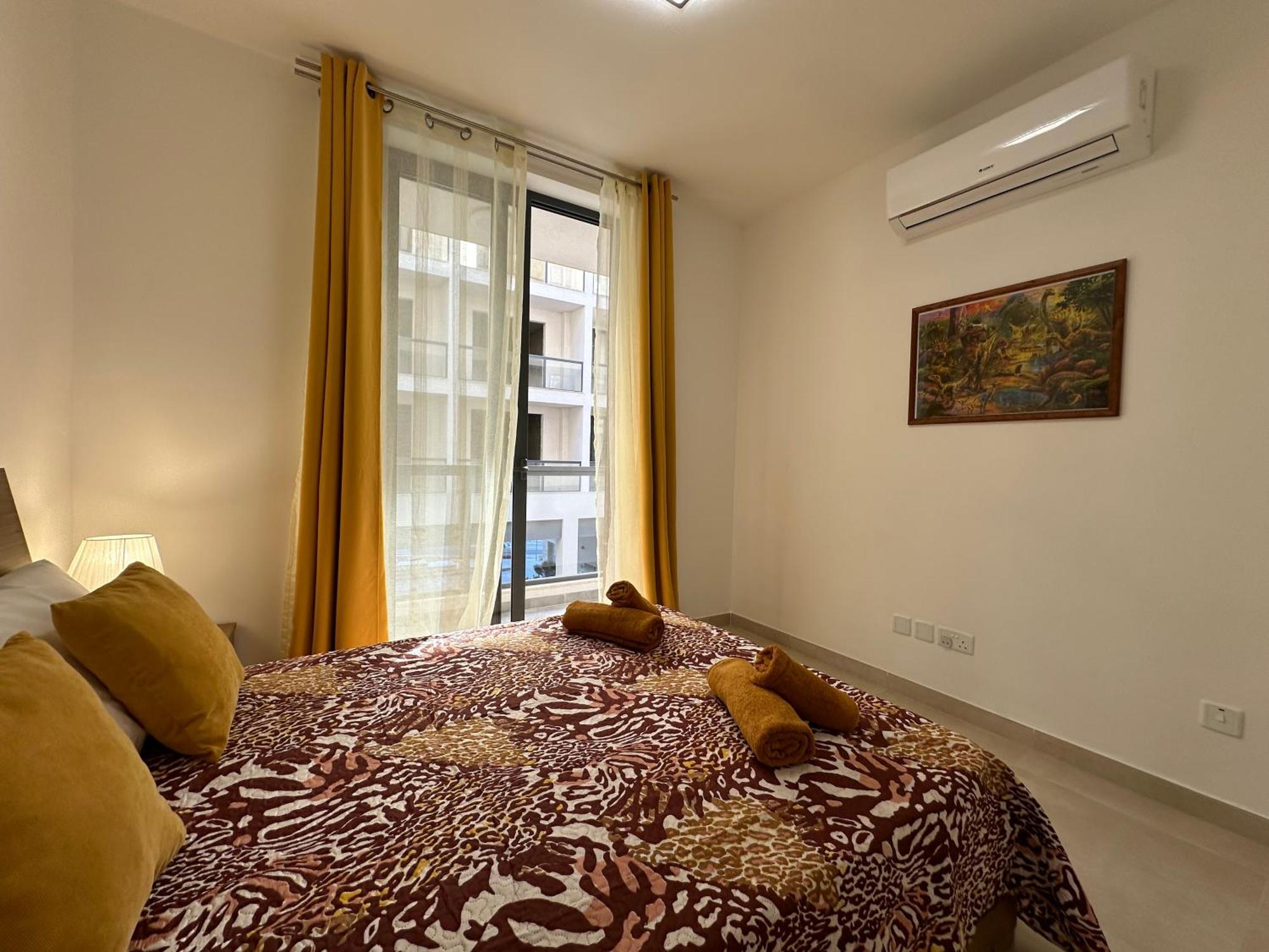 New, Airy And Spacious Apartment In מליאהה מראה חיצוני תמונה