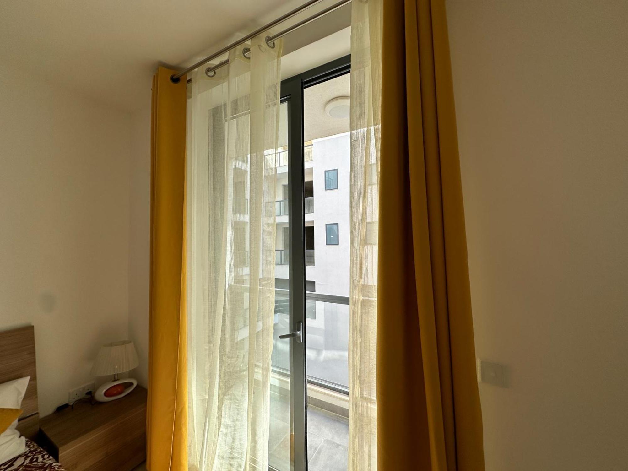 New, Airy And Spacious Apartment In מליאהה מראה חיצוני תמונה